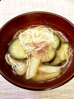 余った素麺で茄子と薄揚げのお味噌汁-レシピのメイン写真
