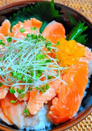 サーモンのナンプラー漬け丼-レシピのメイン写真