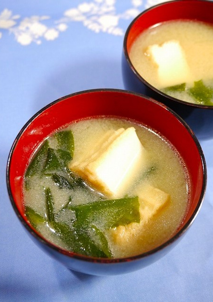 簡単！厚揚げとワカメのお味噌汁-レシピのメイン写真