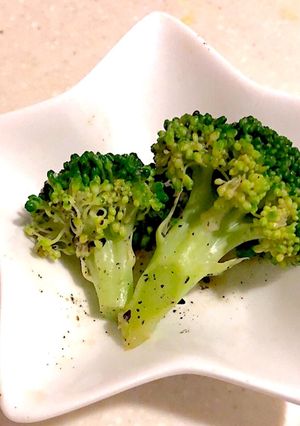幼児食！ブロッコリーの黒胡麻和え-レシピのメイン写真