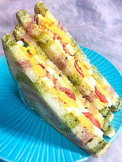 卵とプチトマトのガーリックマヨ サンド-レシピのメイン写真