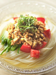 まぐろ味噌煮と夏野菜のっけ素麺-レシピのメイン写真