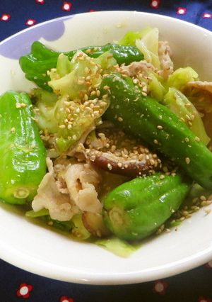 キャベツと豚肉と獅子唐のごま酢味噌炒め♪-レシピのメイン写真
