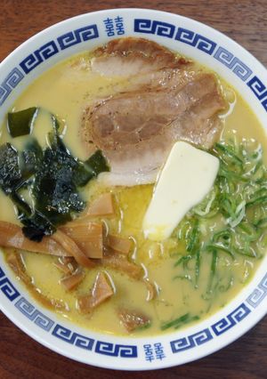 青森で食べた味噌カレー牛乳ラーメン-レシピのメイン写真