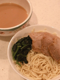 レンジで簡単!蒸し麺で、豚骨醤油のつけ麺-レシピのメイン写真