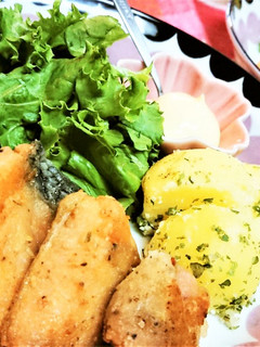 夏にサッパリ!【鮭の塩レモンムニエル】-レシピのメイン写真