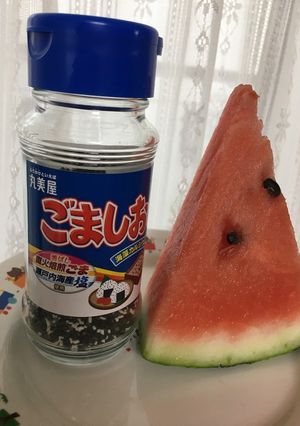 スイカにごましお 美味しいかった-レシピのメイン写真