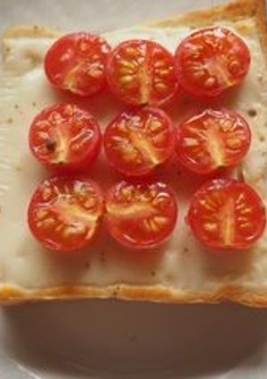 プチトマトで絶品ピザトースト♪-レシピのメイン写真