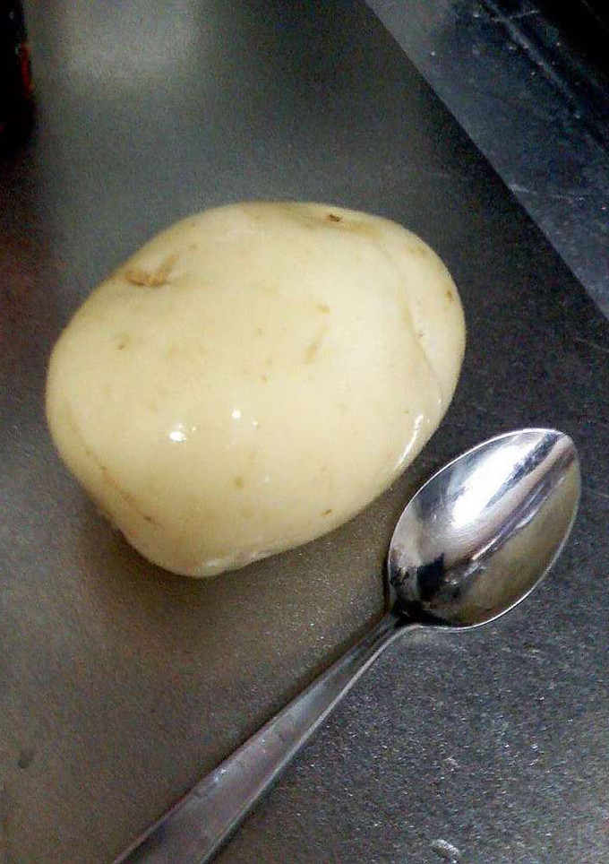 とっても簡単☆新じゃがの皮むき-レシピのメイン写真