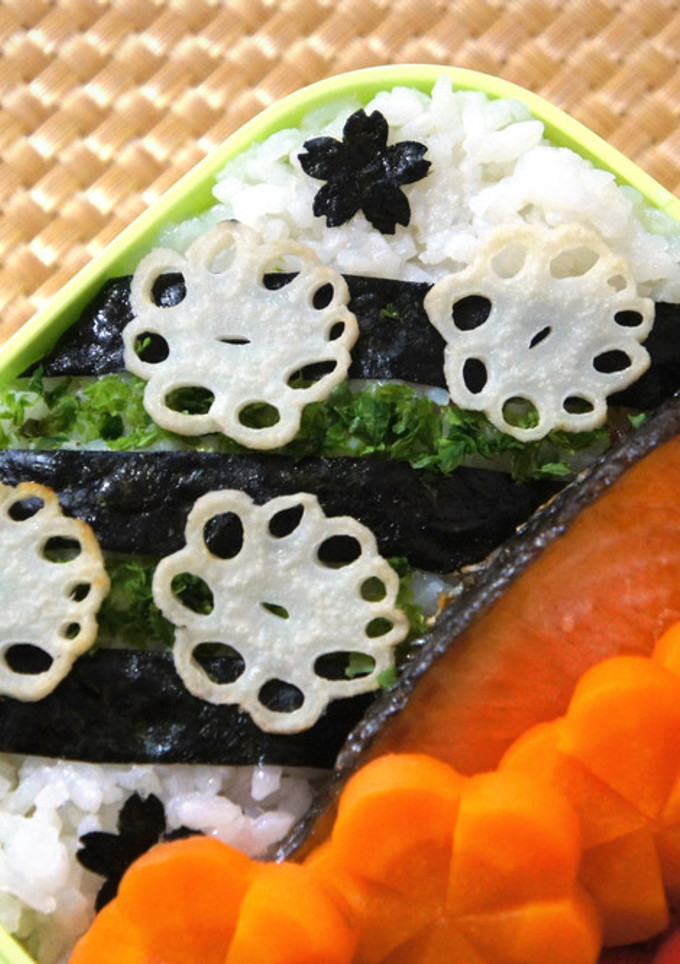 花れんこんの素揚げ。お弁当のデコに♪-レシピのメイン写真