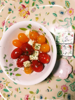 ミニトマトとコロコロチーズのサラダ✨☺⛄-レシピのメイン写真