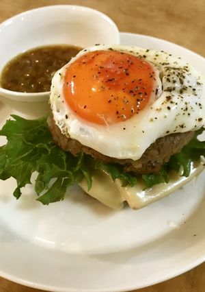 月見ベーコンバーグ-レシピのメイン写真