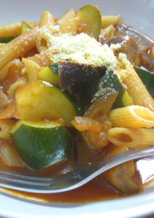 ペンネで簡単トマト煮込みパスタ-レシピのメイン写真