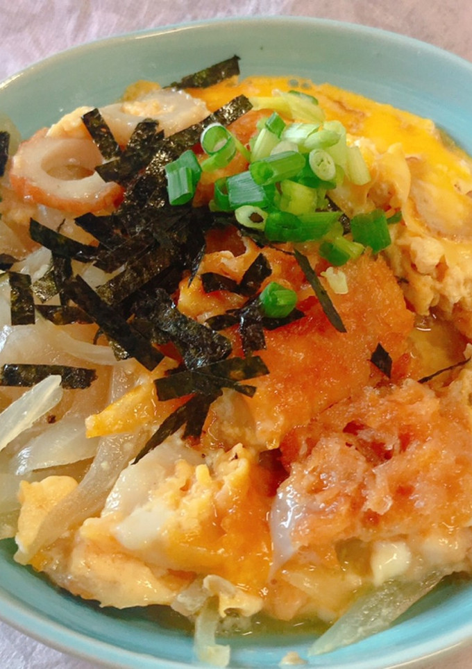 市販のとんかつとちくわで卵とじ-レシピのメイン写真