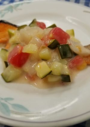 夏にピッタリ!高齢者向け鮭の夏野菜ソース-レシピのメイン写真