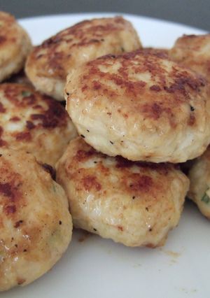 ローズマリー香るチキンハンバーグ-レシピのメイン写真