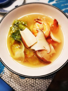 簡単 レタスとエリンギとエビのスープ-レシピのメイン写真
