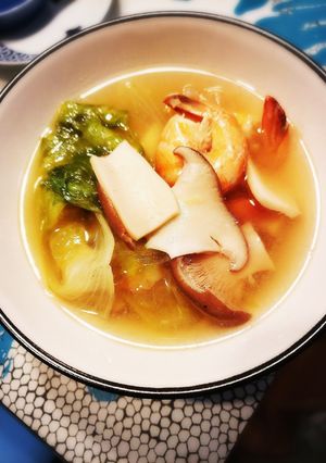 簡単 レタスとエリンギとエビのスープ-レシピのメイン写真