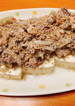 鯖缶と梅干しでおかず冷奴-レシピのメイン写真