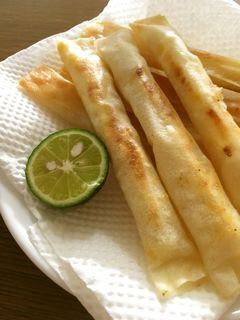 春巻きの皮包のコーンとチーズスティック-レシピのメイン写真