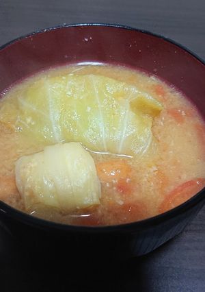 ロールキャベツの味噌汁(自分用)-レシピのメイン写真