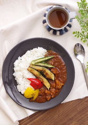 夏野菜とチキンのスパイスカレー-レシピのメイン写真