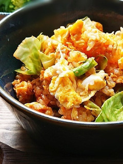 簡単!キャベツと玉子のピリ辛チャーハン-レシピのメイン写真