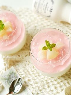 ふわとろ~♡もも缶丸ごとムースゼリー♡-レシピのメイン写真