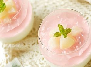 ふわとろ～♡もも缶丸ごとムースゼリー♡-レシピのメイン写真