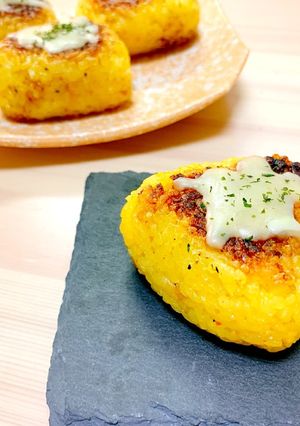 フライパンで！カレーチーズ焼きおにぎり-レシピのメイン写真