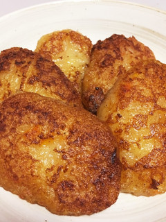肉じゃがの残りで☆いももちバター風味-レシピのメイン写真