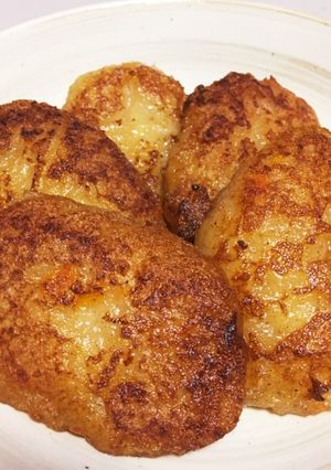 肉じゃがの残りで☆いももちバター風味-レシピのメイン写真