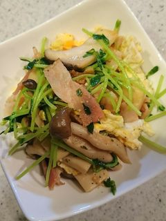 豆苗ときのこのバター醤油炒め-レシピのメイン写真