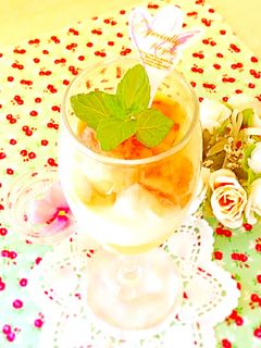 季節のフルーツパフェ(桃のパフェ)-レシピのメイン写真