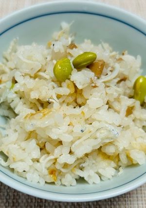 枝豆と梅の炊き込みご飯-レシピのメイン写真