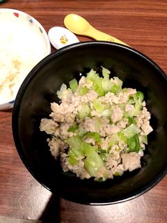ひき肉と緑野菜のコンソメバター炒め煮-レシピのメイン写真
