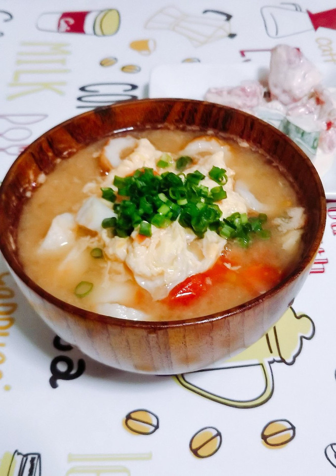 竹輪と卵とトマトの味噌汁-レシピのメイン写真