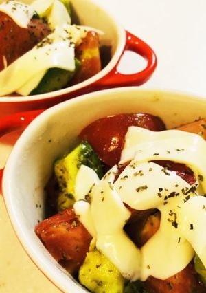 レンジで★トマトとアボカドのホットサラダ-レシピのメイン写真