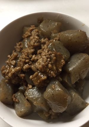 おつまみに一品。蒟蒻と合挽きの炒り煮。-レシピのメイン写真