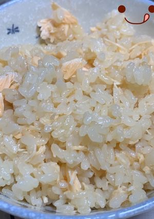 絶品!超簡単コストコサーモンの炊き込み飯-レシピのメイン写真