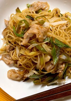 ねぎとカリカリ豚のオイスター焼きそば♪-レシピのメイン写真