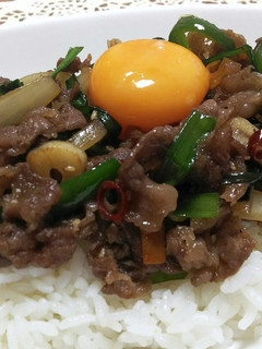 牛肉スタミナ炒めご飯(丼)~おかずにも~-レシピのメイン写真