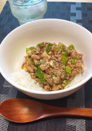 エリンギとピーマンのピリうま丼-レシピのメイン写真