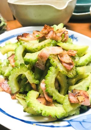 シンプル！シャキシャキゴーヤ炒め-レシピのメイン写真