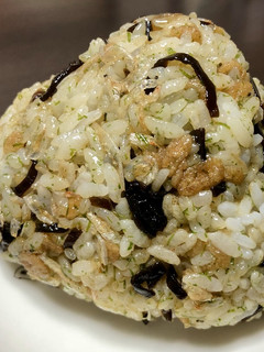 塩こんぶと天かすなどを使った味付けご飯-レシピのメイン写真