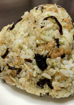 塩こんぶと天かすなどを使った味付けご飯-レシピのメイン写真
