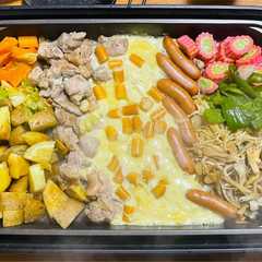 รูปของ ホットプレートを使って好きな物でチーズディップ🫕