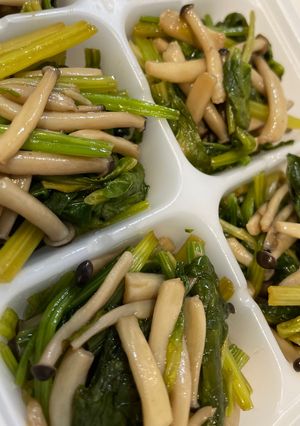 【幼児食】ほうれん草としめじのバター醤油-レシピのメイン写真