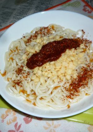 豆板醤でピリ辛たぬきの冷やしうどん-レシピのメイン写真