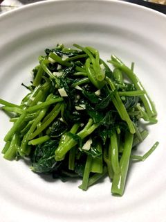 超簡単!空芯菜のガーリック油炒め-レシピのメイン写真